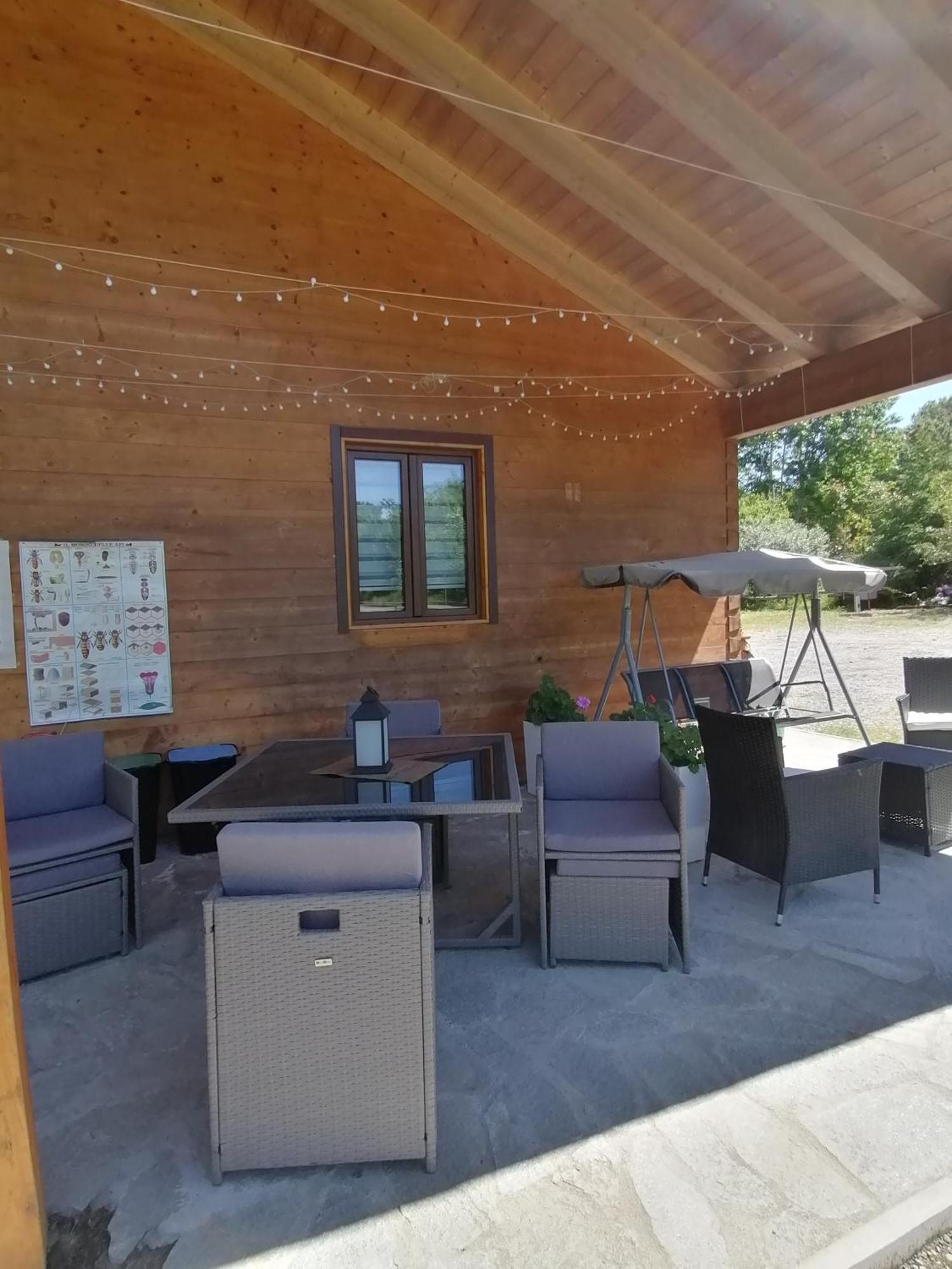 Agriturismo Bio Apipoli Lucino Buitenkant foto